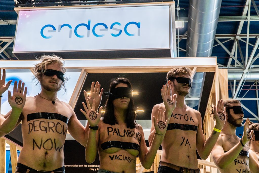 Acción en el stand de Endesa durante la COP25